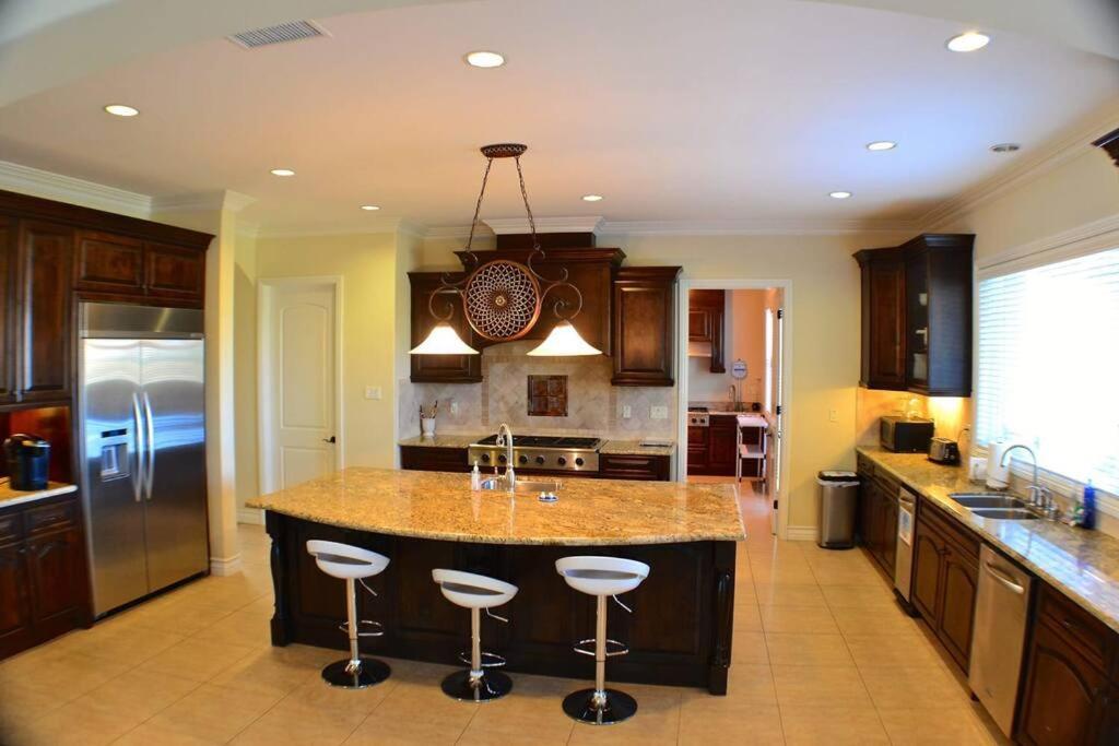 Que Syrah Temecula - Villa With 9 Bedroom 7 Ba With Spa In Wine Country Eksteriør billede