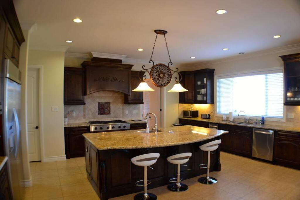 Que Syrah Temecula - Villa With 9 Bedroom 7 Ba With Spa In Wine Country Eksteriør billede